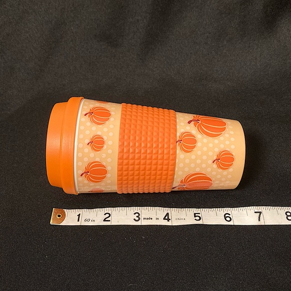 Orange Pumpkin Plastic Travel Cup 8 oz Screw on Lid - Picture 8 of 10